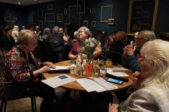 Table-Guests-2